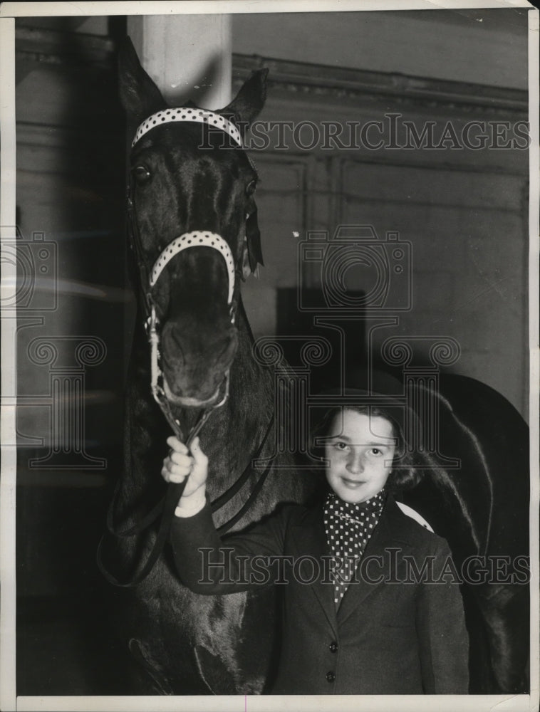 1938 Press Photo New York Elaine Wein won the Equitation Class for Children NYC - Historic Images