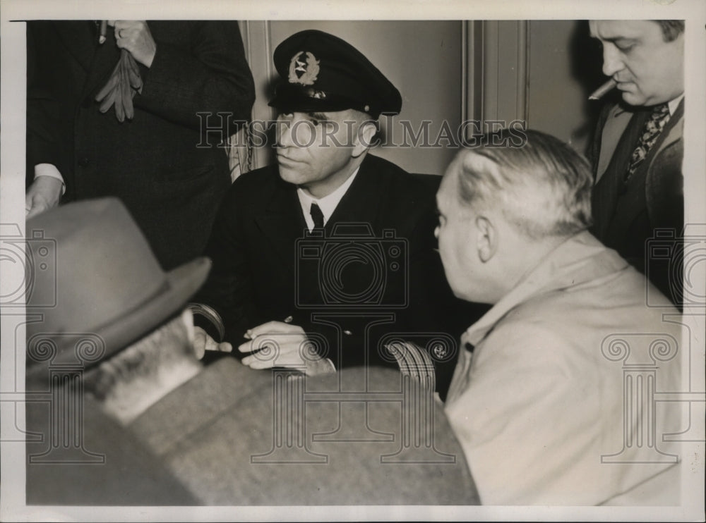 1938 Press Photo New York Capt Karl Steincke Arrives on Liner Deutschland in NYC - Historic Images