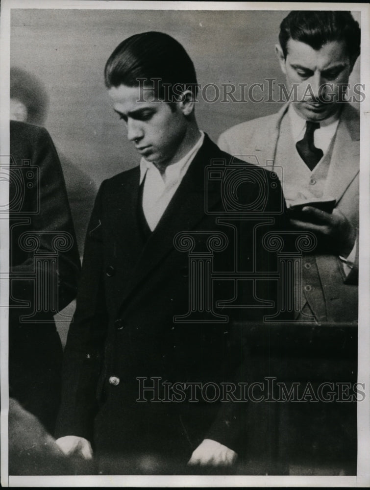1934 Louis Payne Pictured as He is Arraigned in Los Angeles Court - Historic Images