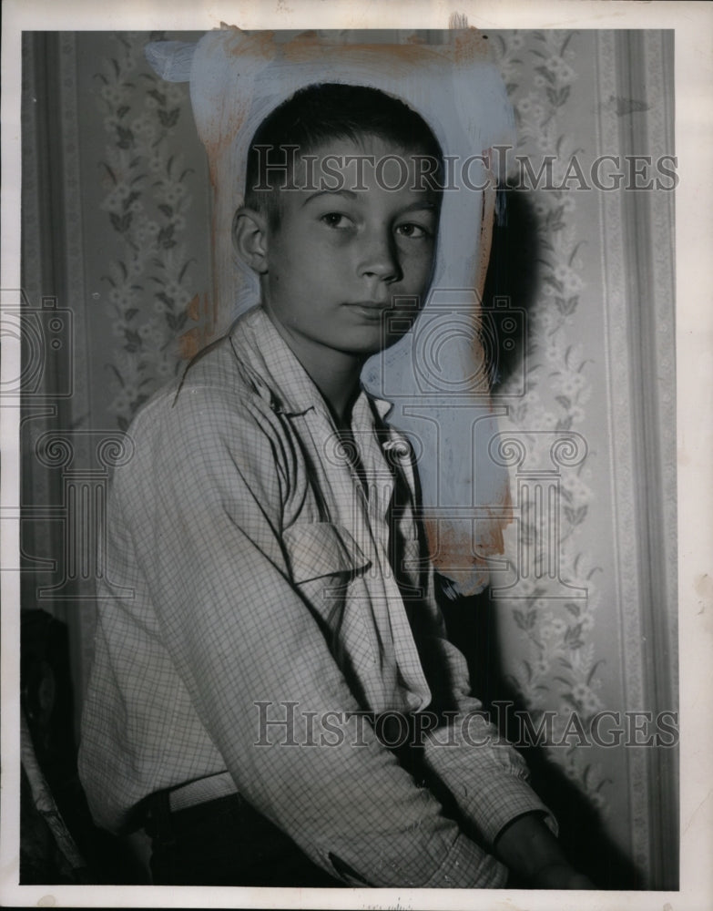 1955 Joseph Jean child mugged in Cleveland Ohio  - Historic Images