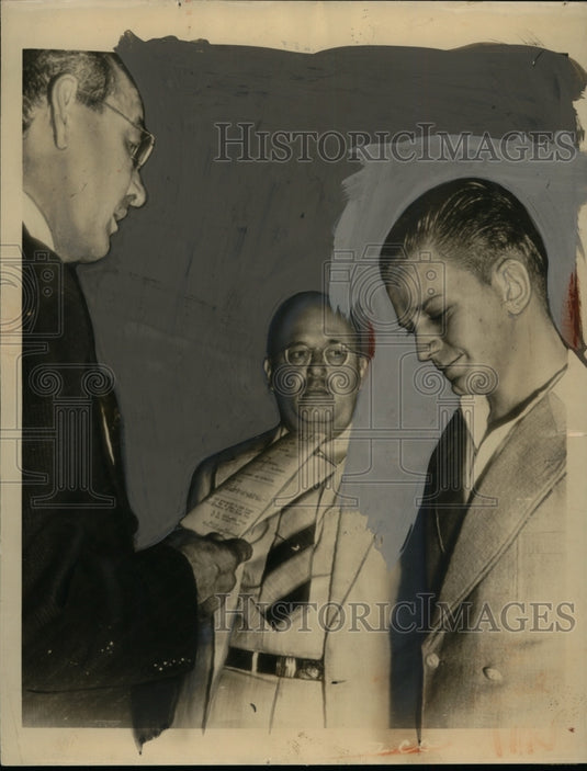 1938 Press Photo State's Atty. G. Worley Reads Indictment to Franklin P. McCall - Historic Images