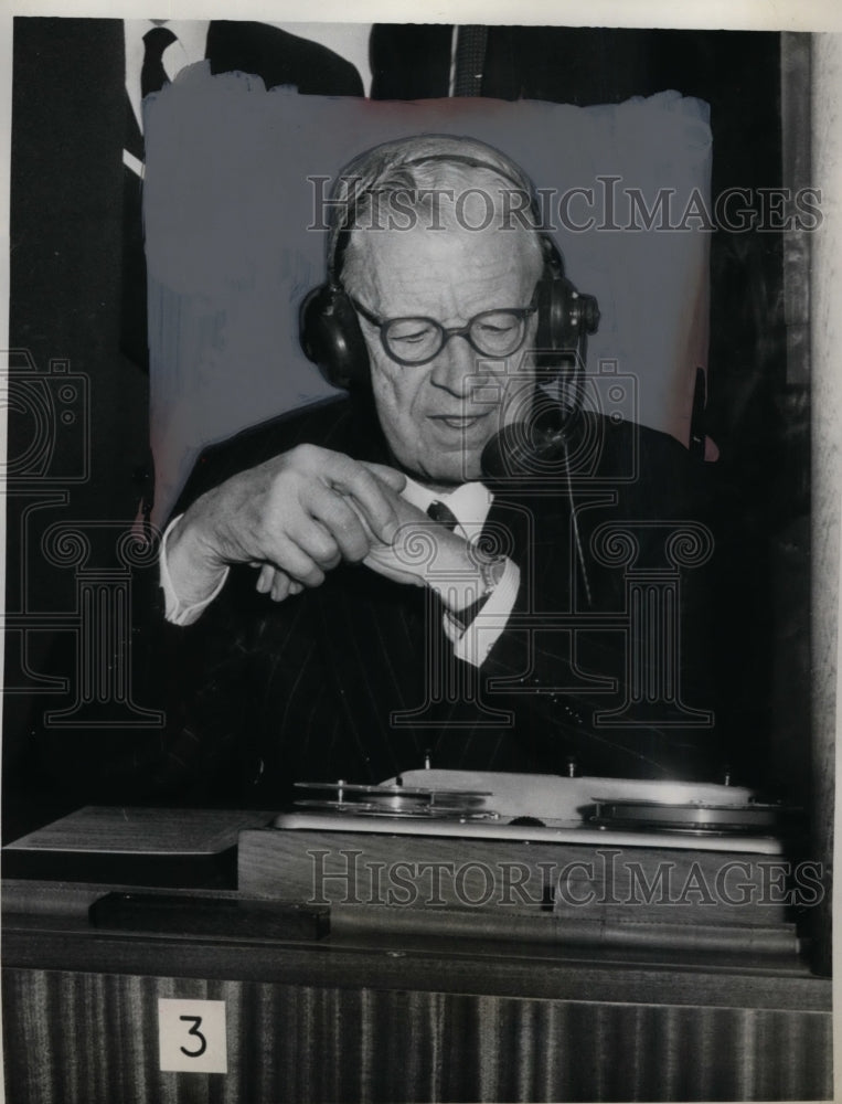 1963 Press Photo King Gustav of Sweden @ Institute of Directors Languages Center-Historic Images