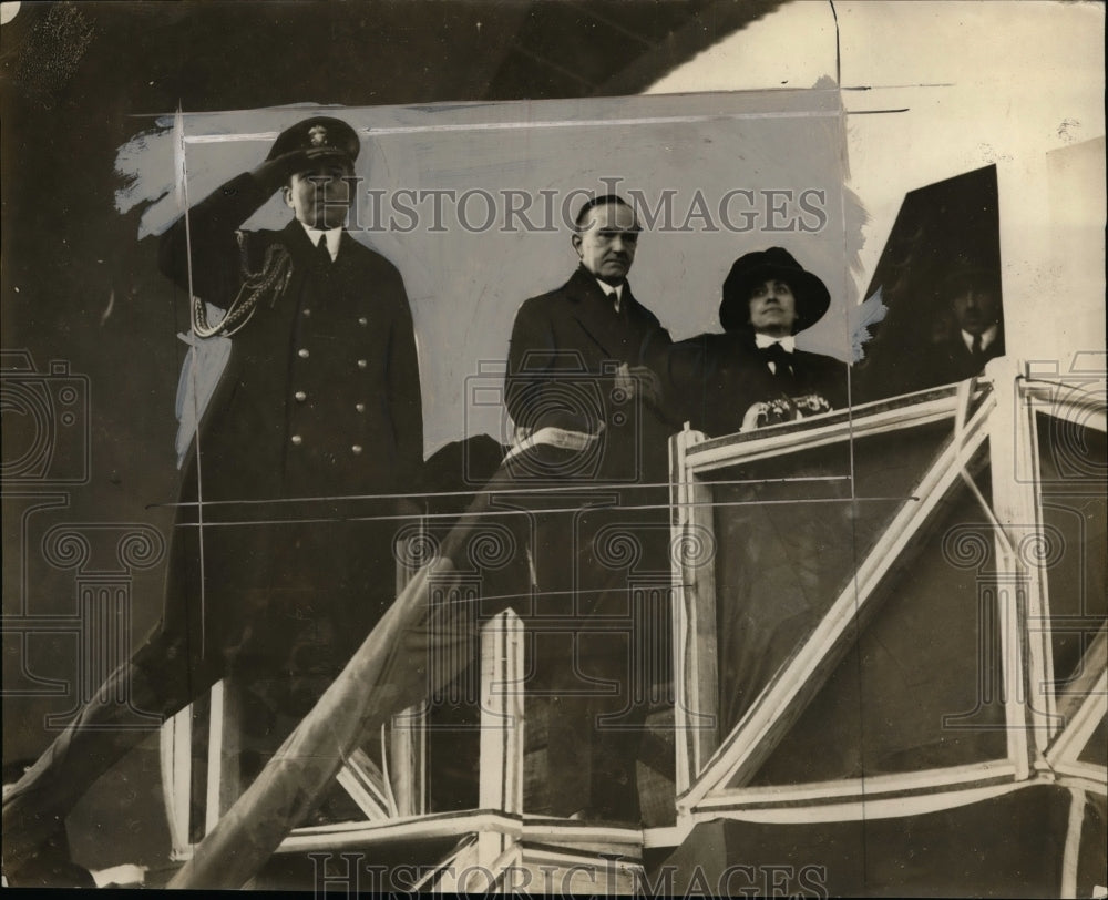1924 Calvin Coolidge &amp; Wife at Christening of Ship &quot;Los Angeles&quot; - Historic Images