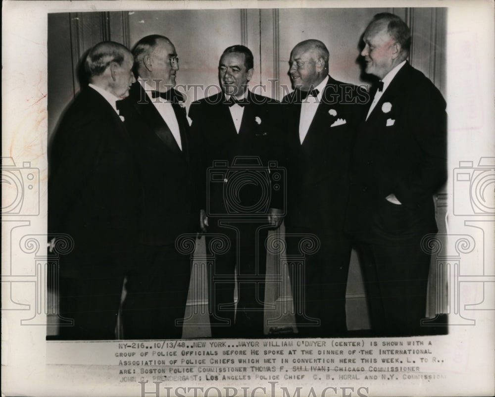 1948 New York Mayor William O&#39;Dwyer at Police Chiefs Dinner - Historic Images