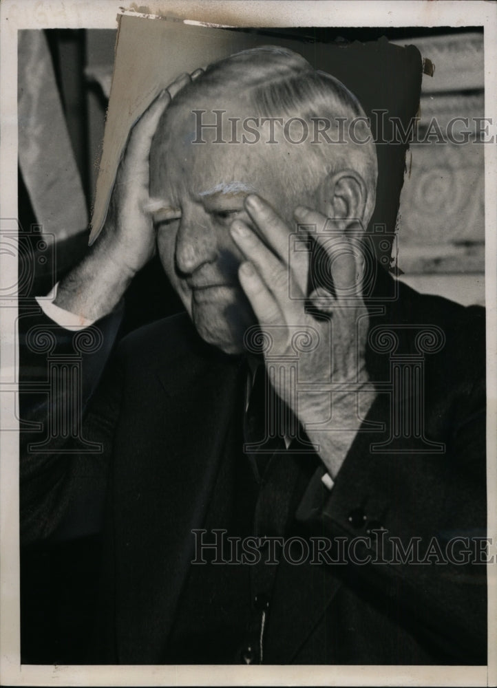 1939 Press Photo John Nance Garner Holding Head at 76th Congress Session-Historic Images