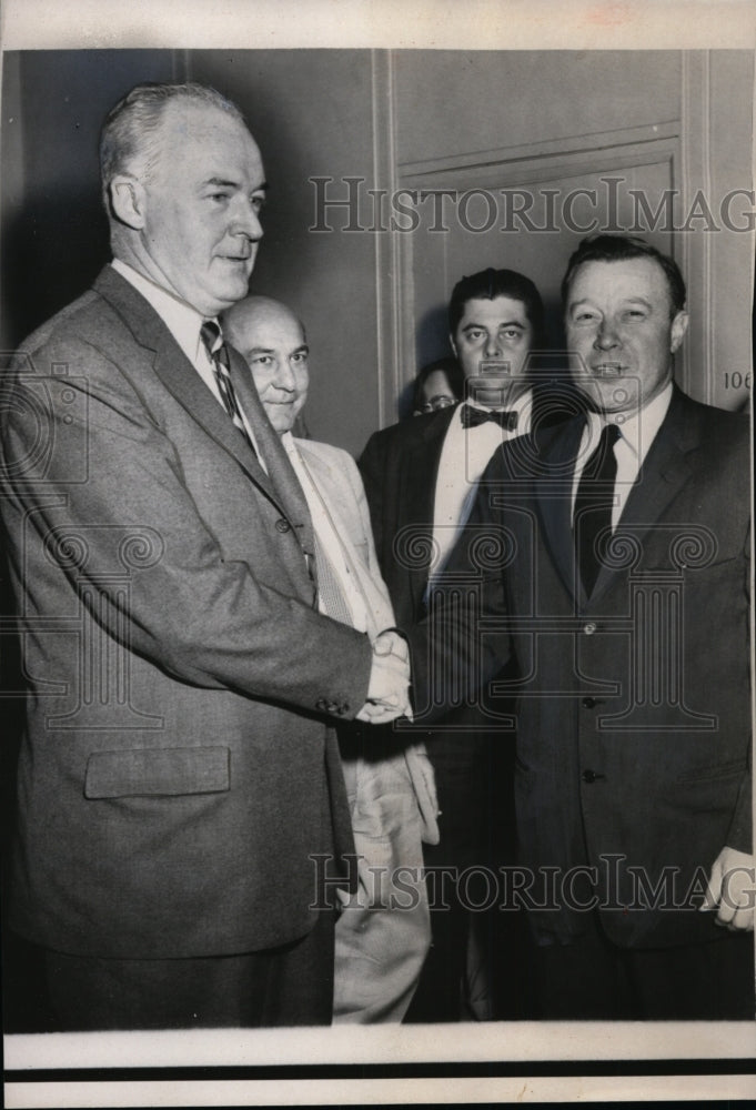 1958 Press Photo John D. Leary, Walter Reuther Resolving UAW Chrysler ...