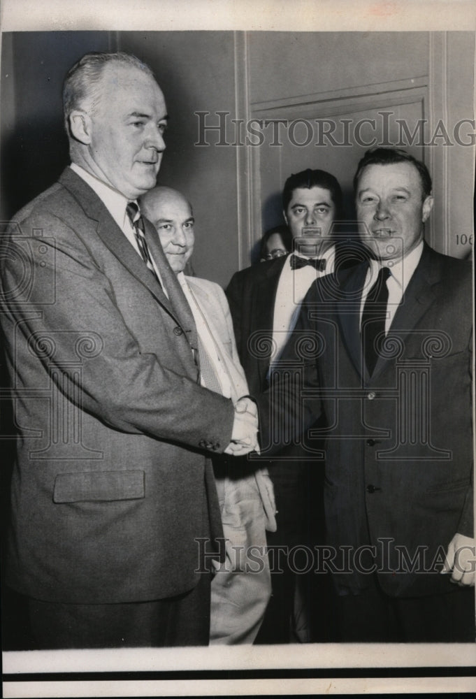 1958 Press Photo John D. Leary, Walter Reuther Resolving UAW Chrysler Strike - Historic Images