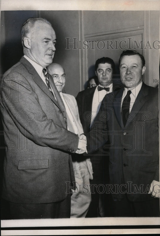 1958 Press Photo John D. Leary, Walter Reuther Resolving UAW Chrysler Strike - Historic Images