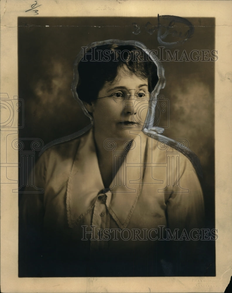 1922 Mrs. Russell Harr, Businesswoman  - Historic Images