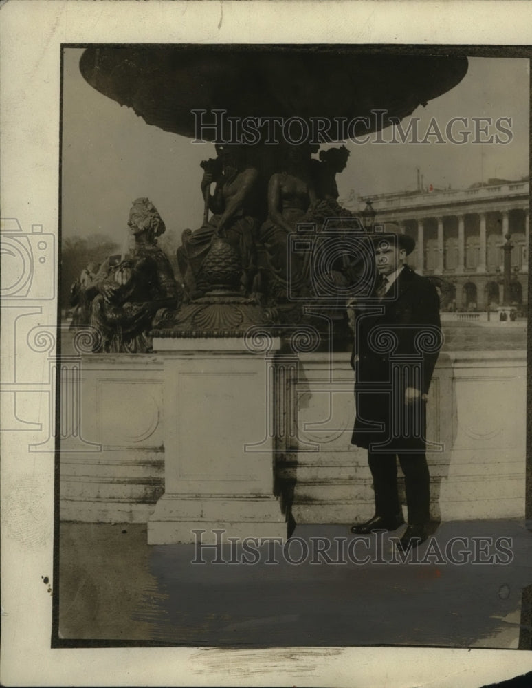 1927 Press Photo M. Saunders of NEA in Paris, France - neo03573-Historic Images