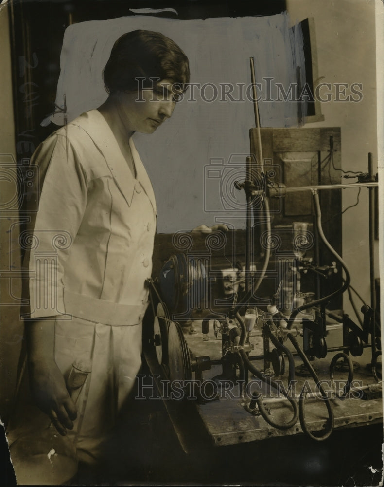 1925 Anne Benton of US Dept of Agriculture Studies Evaporated Milk - Historic Images
