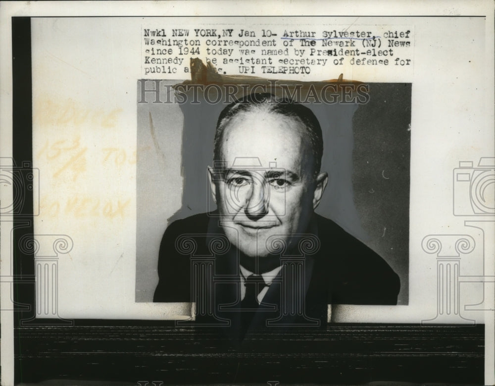 1961 Press Photo Arthur Sylvester, U.S. Assistant Secretary of Defense-Historic Images