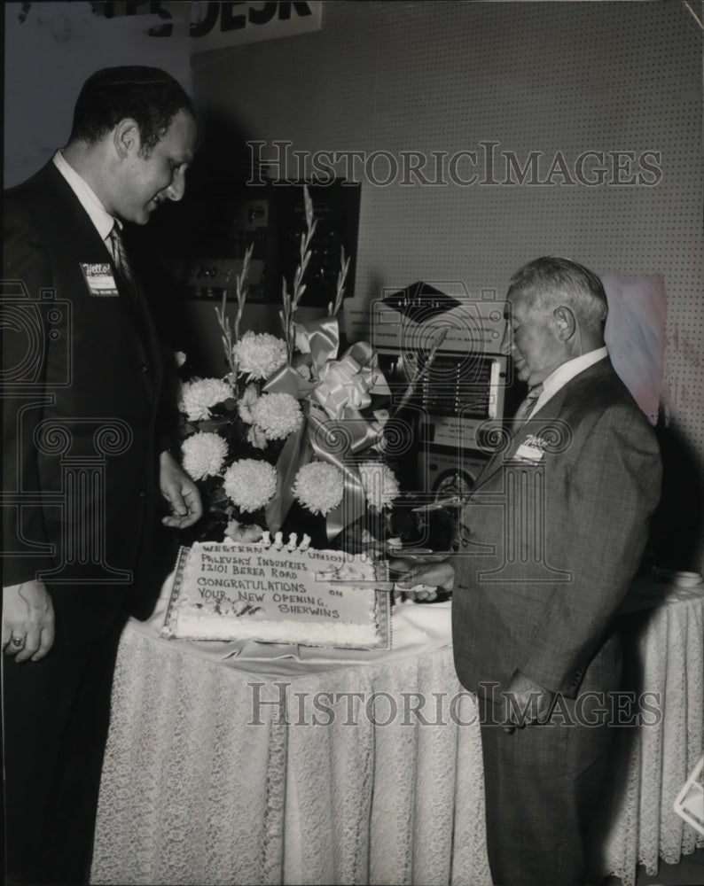Press Photo Sam Palevsky, Stanley Rathenfell at Party - neo04894-Historic Images
