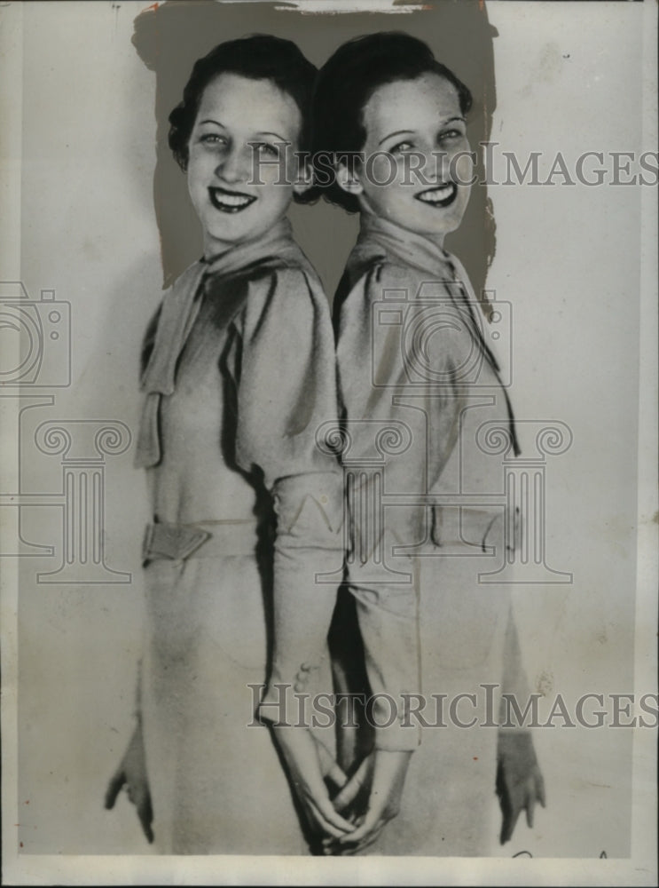 1934 Press Photo Dorothy &amp; Eleanor Fairbanks, Identical Twins confuse Parents-Historic Images