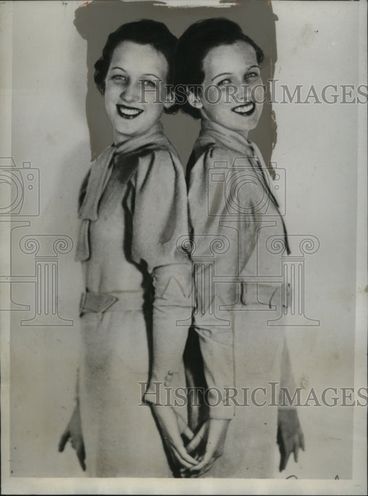 1934 Press Photo Dorothy & Eleanor Fairbanks, Identical Twins confuse Parents-Historic Images