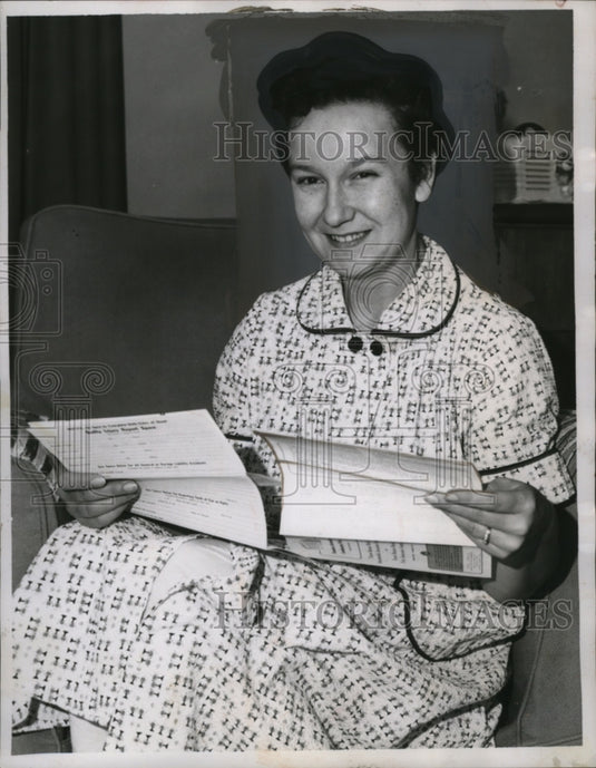 1955 Press Photo Kathryn Sarich, Involved in 2-Car Crash, Cleveland Heights Ohio - Historic Images