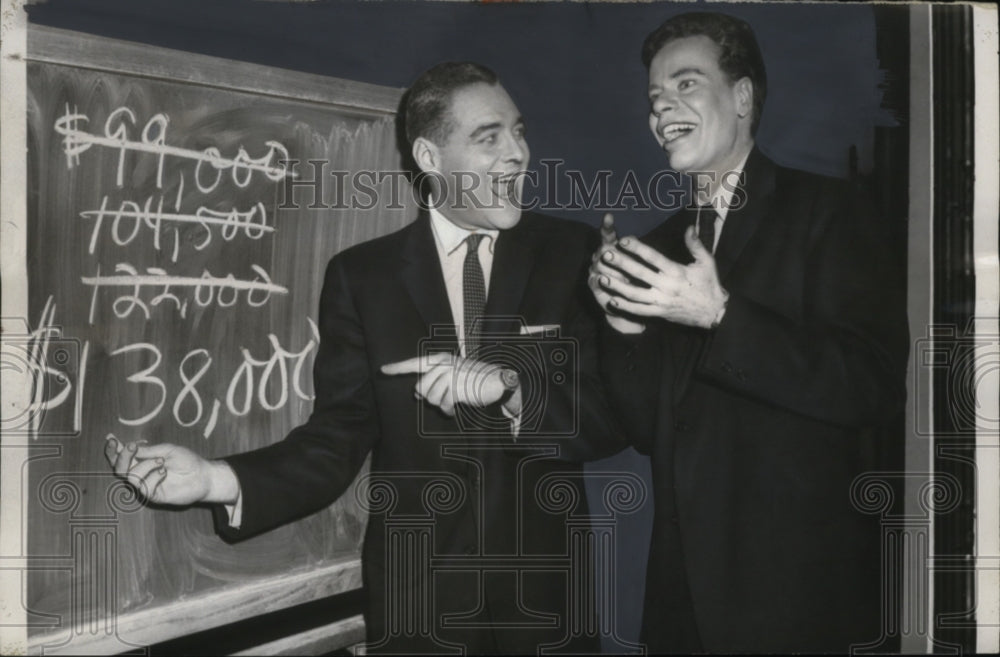 1957 Press Photo Charles Van Doren & Jack Barry winner on Twenty-One show in NY-Historic Images