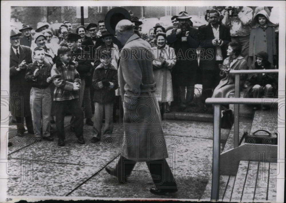 1955 President Dwight Eisenhower Leaving Office in Gettysburg, PA - Historic Images
