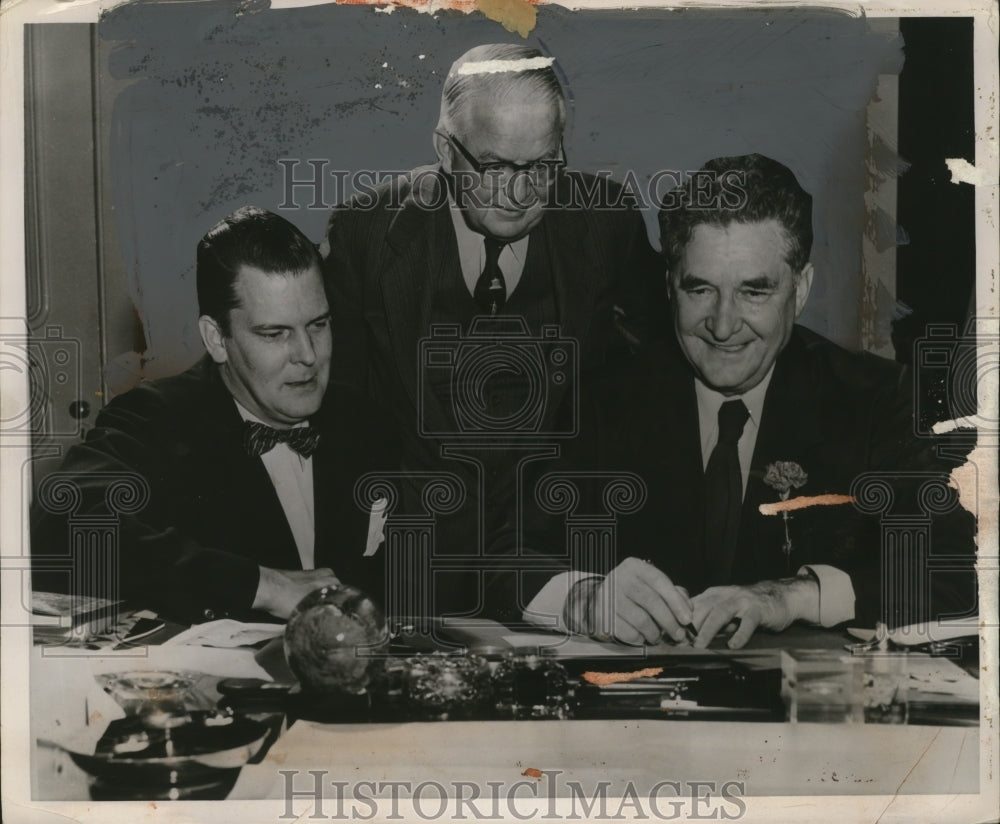 1954 Robert Fang, Robert A Weaver & Gov Lausche Freedom Week launch - Historic Images