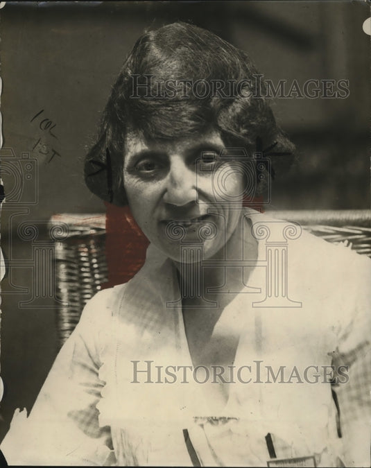 1921 Press Photo Nell M. Hiatt of Lebanon, Indiana Real Estate - neo06520-Historic Images
