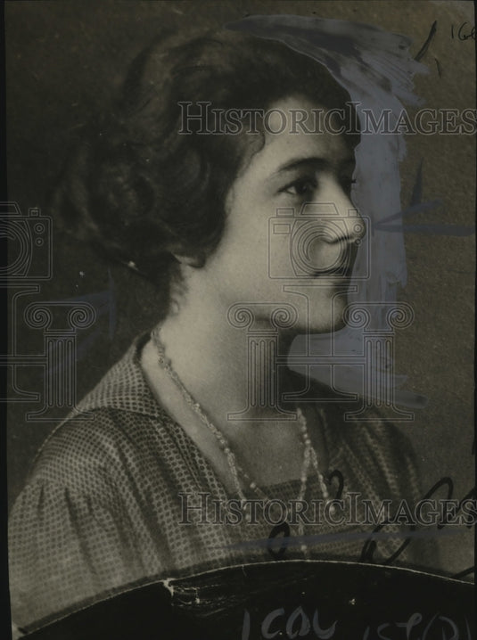 1922 Press Photo Miss Irene Mano of Athens, law student - Historic Images