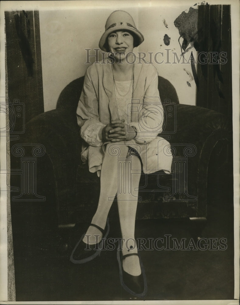 1928 Press Photo Winona Houston, Suing Tony Corneo for $100k - neo06931-Historic Images