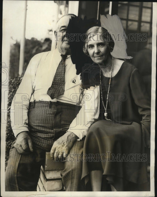 1931 Press Photo Mr. & Mrs. John P. Jones await word on their son Harold's plane-Historic Images