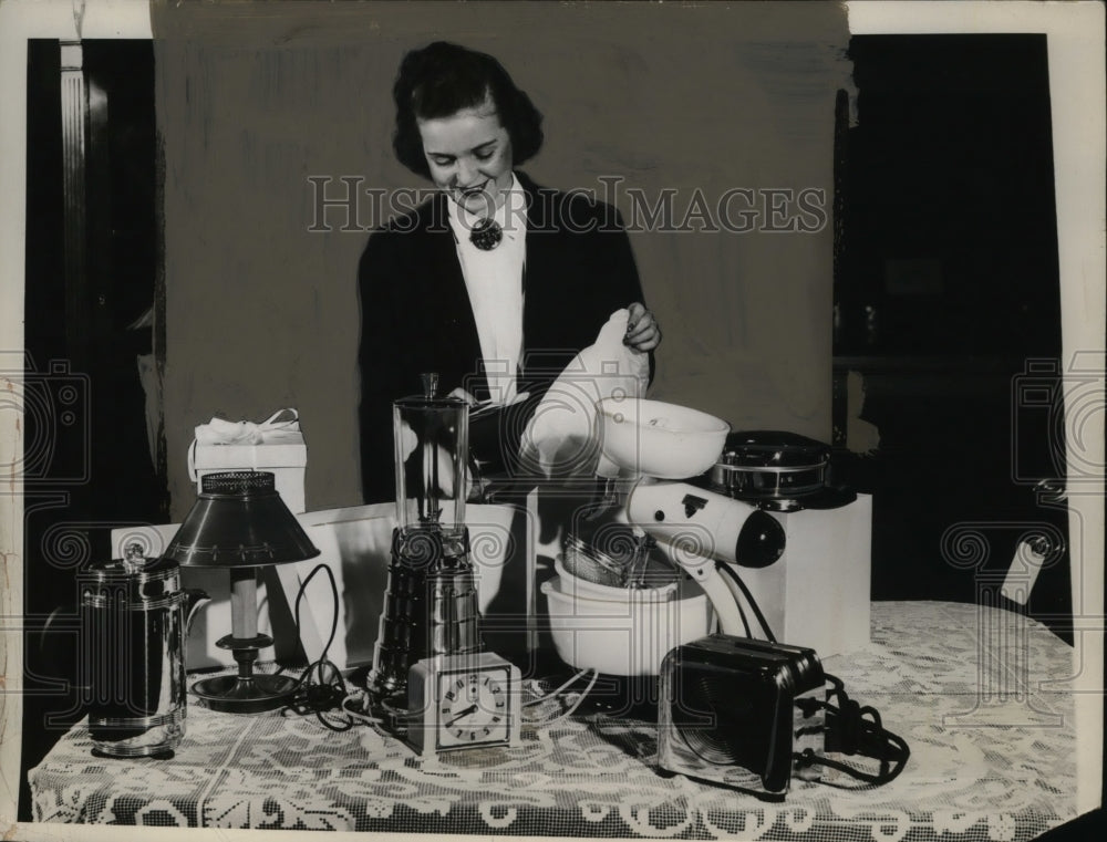 1940 Press Photo Home Appliances - Historic Images