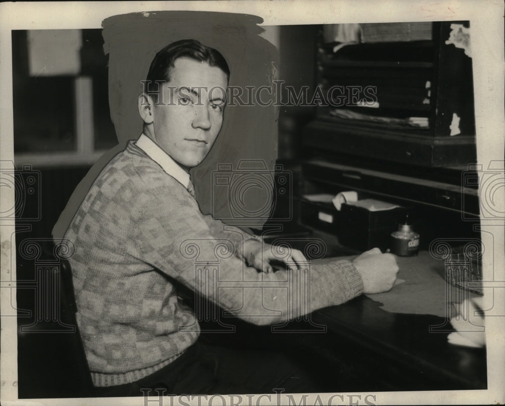 1927 Press Photo Tucker, Managing Editor Oberlin Review - neo07776-Historic Images
