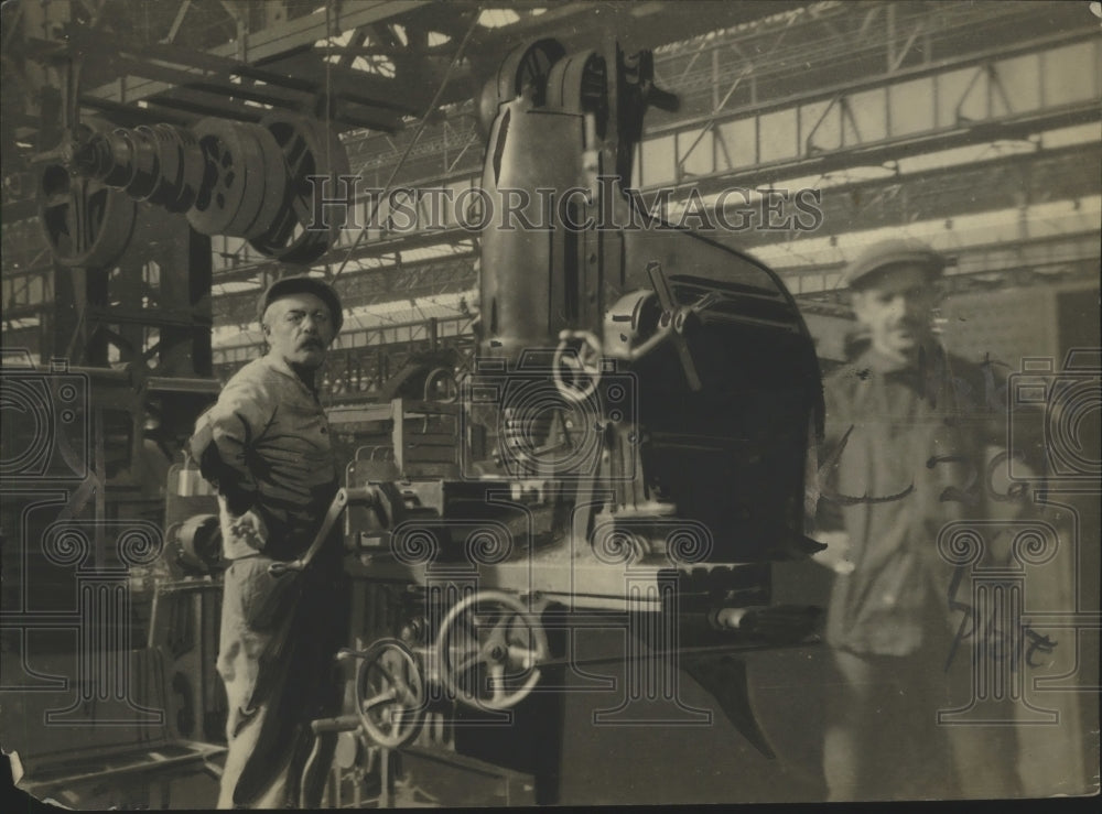 1928 Press Photo Northern France Steel Plant American Equipment - Historic Images