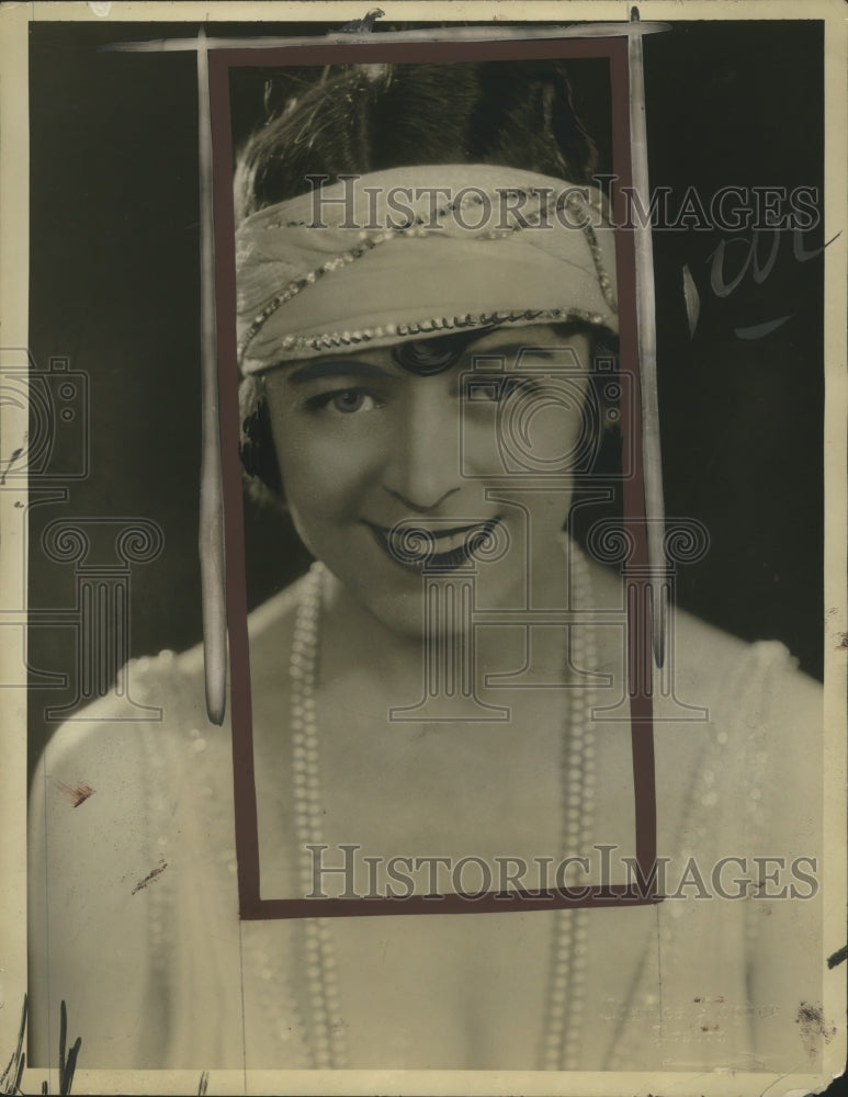 1925 Press Photo Laura Hamilton Portrait - neo08566-Historic Images