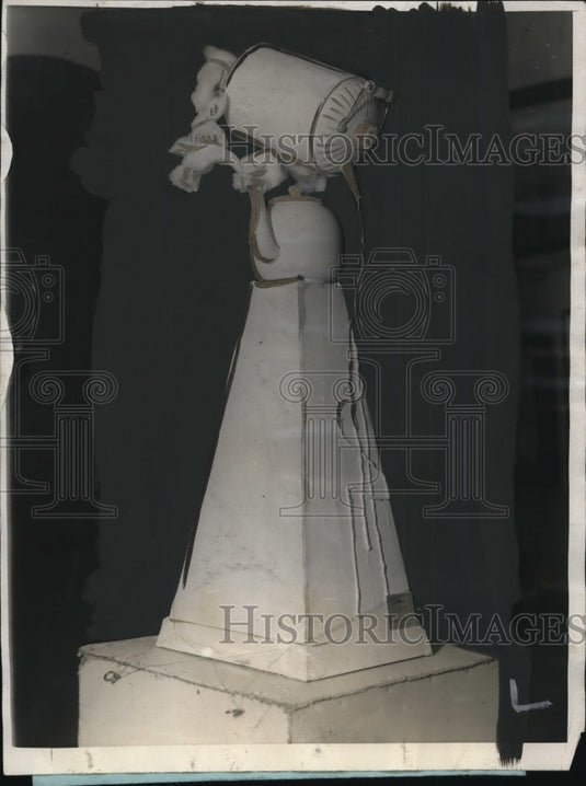 1924 Press Photo "The Tea Pot Dome" Sculpture by Josh Nolan, Waldorf, New York - Historic Images