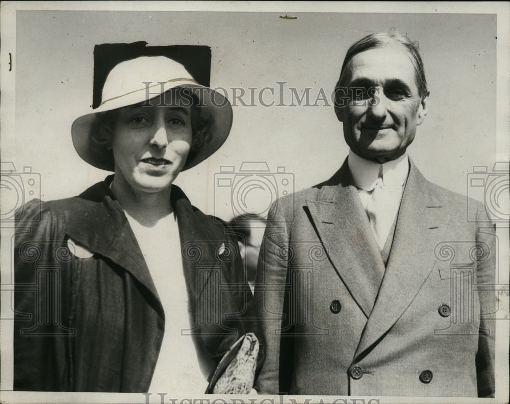 1933 Press Photo Senator &amp; Mrs Gibbs AcAdoo at National Air Races, Los Angeles-Historic Images