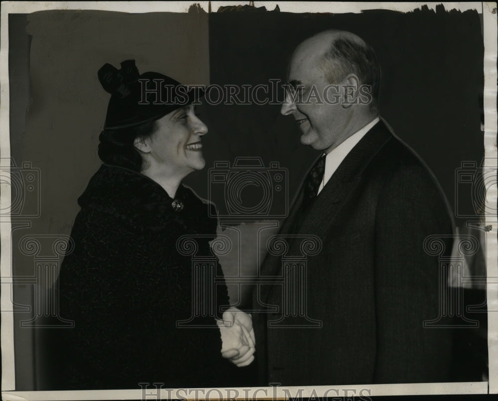 1938 Press Photo Associate Justice Stanley Reed &amp; Wife in Washington Office - Historic Images