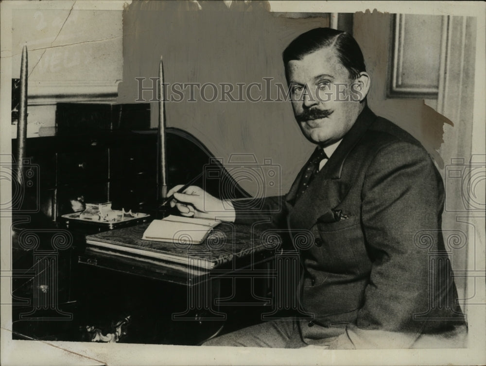 1934 Press Photo Major Lawrence Lee Bagley Angas, British Writer - Historic Images