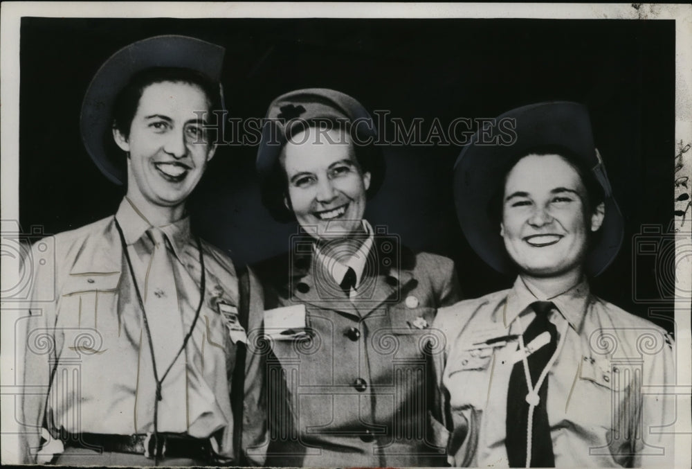 1953 Press Photo Pictured are Delegates of National Girl Scout Show, Cincinnati - Historic Images
