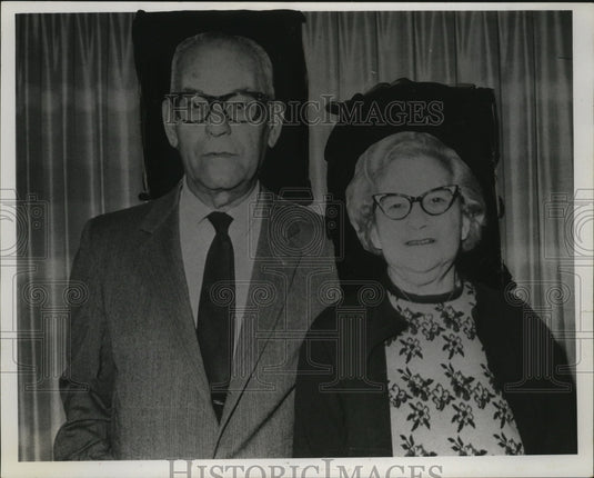 1966 Press Photo Mr & Mrs Irving Burger Celebrate 50th Anniversary, Ohio-Historic Images