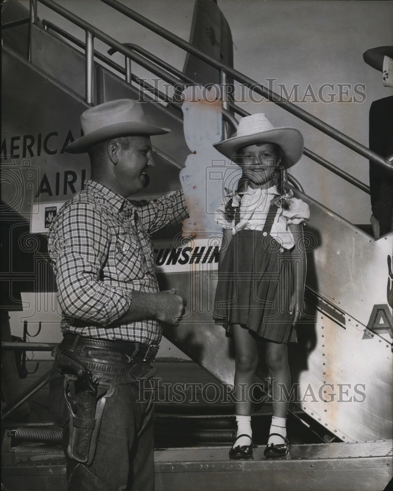 1955 Press Photo Eunice Jackowicz, Winner American Airlines Popsicle Contest - Historic Images