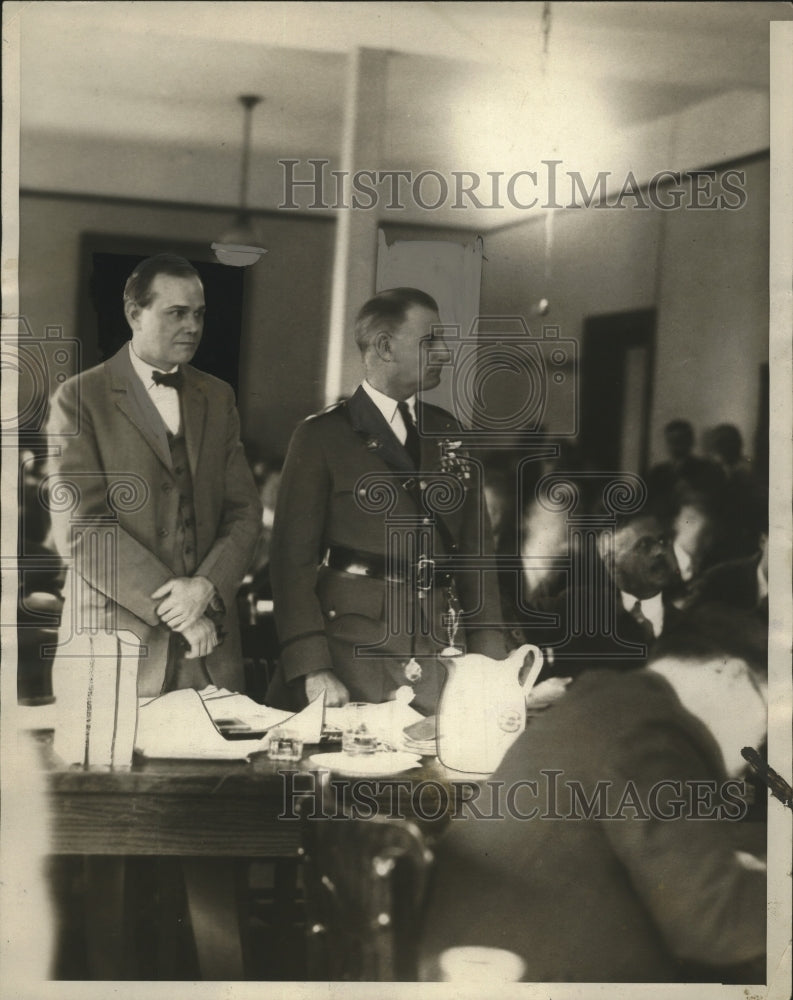 1925 Press Photo Cal Mitchell pleads guilty with Rep Reid at a court - Historic Images