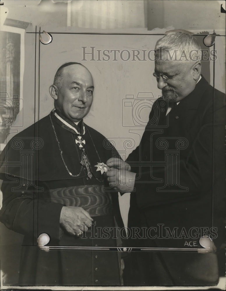 1925 Press Photo Cardinal Mundelein of Chicago &amp; Dr Leopoldo Zunini - neo12778-Historic Images