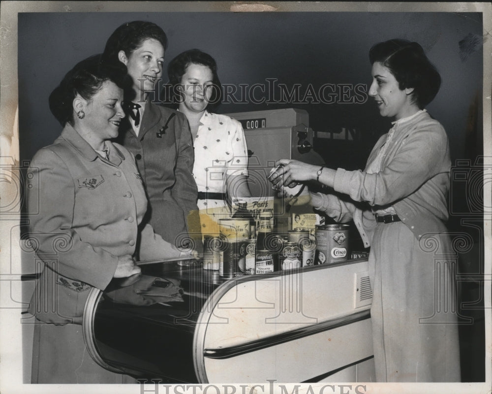 1954 Press Photo Cleveland, Ohio Women at Grocery Store - neo15355-Historic Images