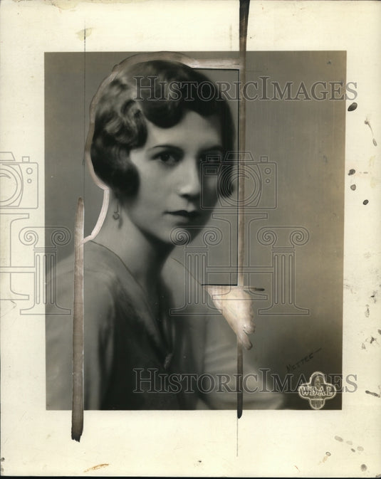 1929 Press Photo Elise Lee Cohen of WBAL Radio Station, Baltimore - neo16110-Historic Images