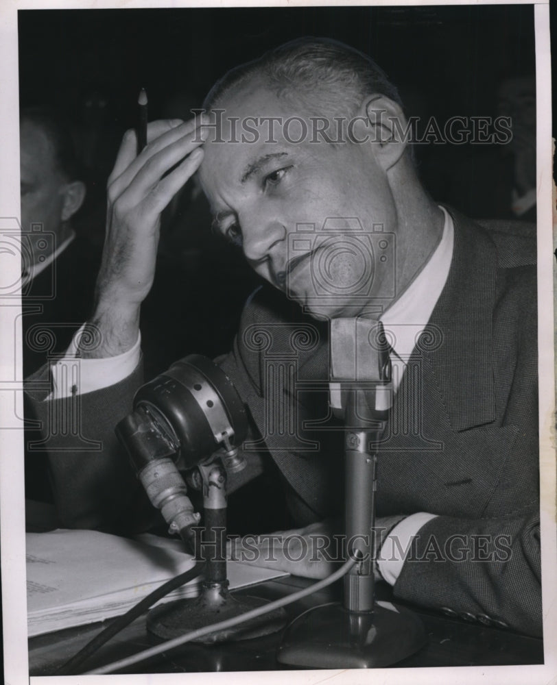 1951 Press Photo Charles Oliphant chief counsel of IRS at taxx scaandal probe - Historic Images