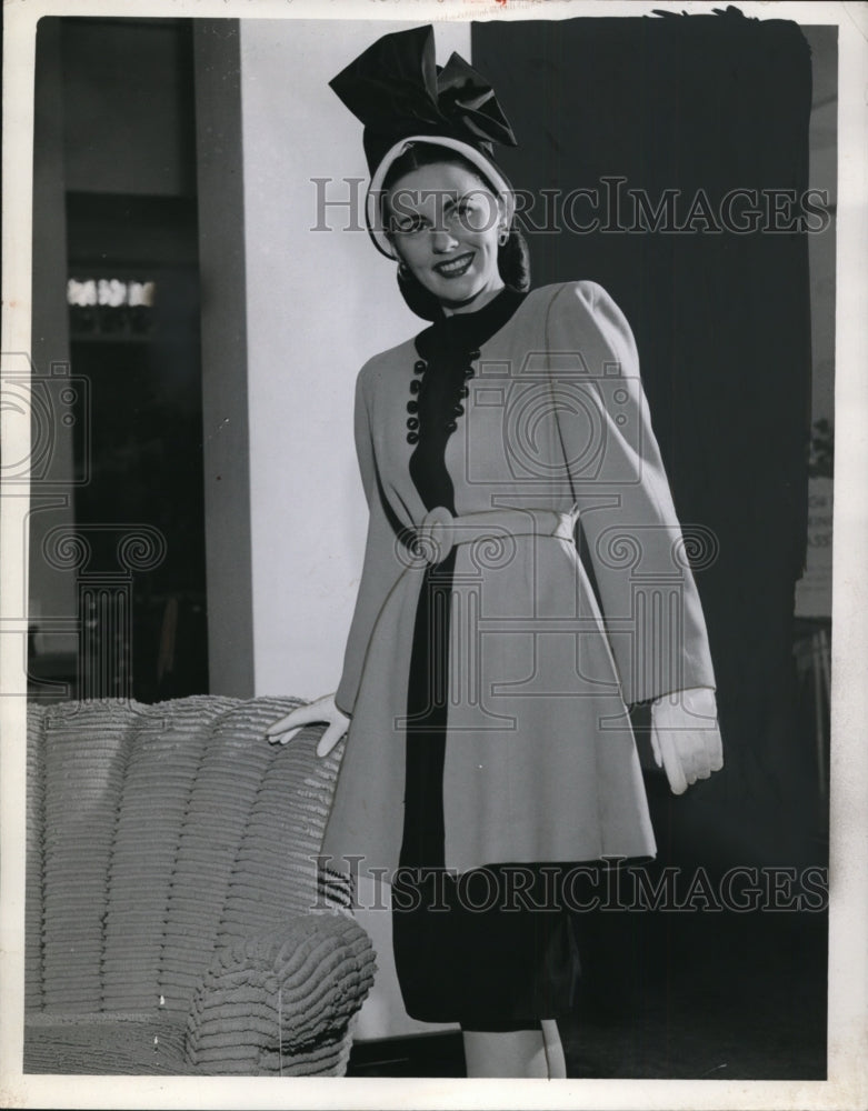 1945 Press Photo Woman Models Coat-Dress Ensemble - neo17002-Historic Images