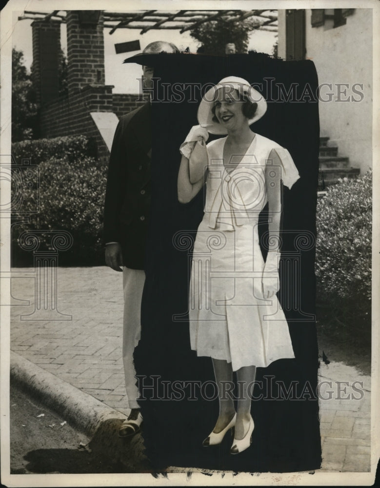 1931 Press Photo Mr. &amp; Mrs. Louis D&#39;Aigle Munds at Beach Club in Long Island - Historic Images