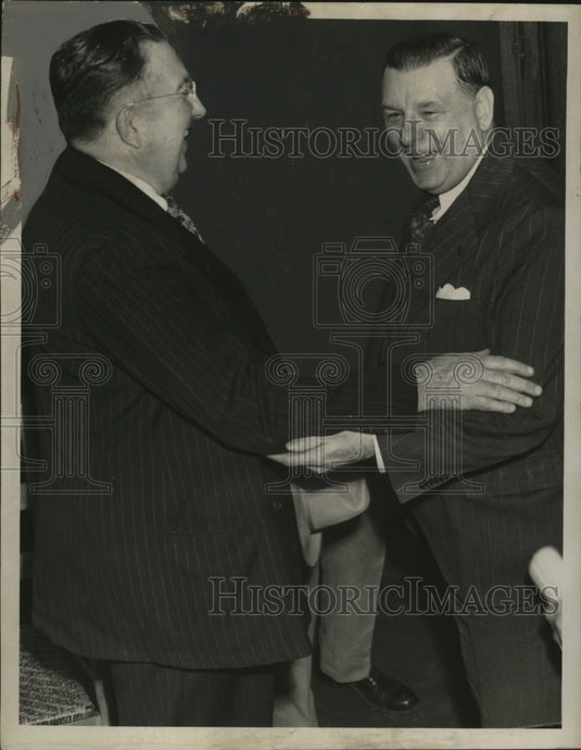 1947 Press Photo of Captain John Fleming (L) & Judge Louis Petrash - neo18500-Historic Images