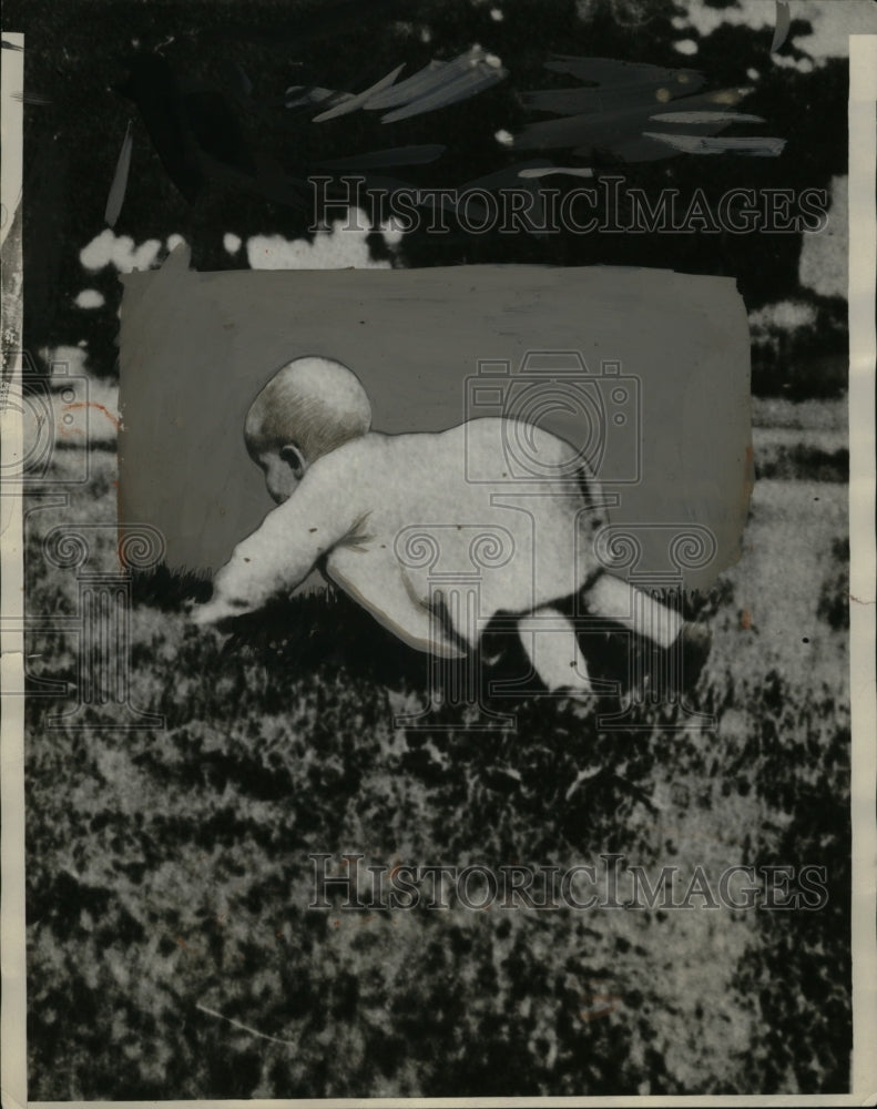 1928 Press Photo Child Who Walks Like a Bear - neo18618-Historic Images