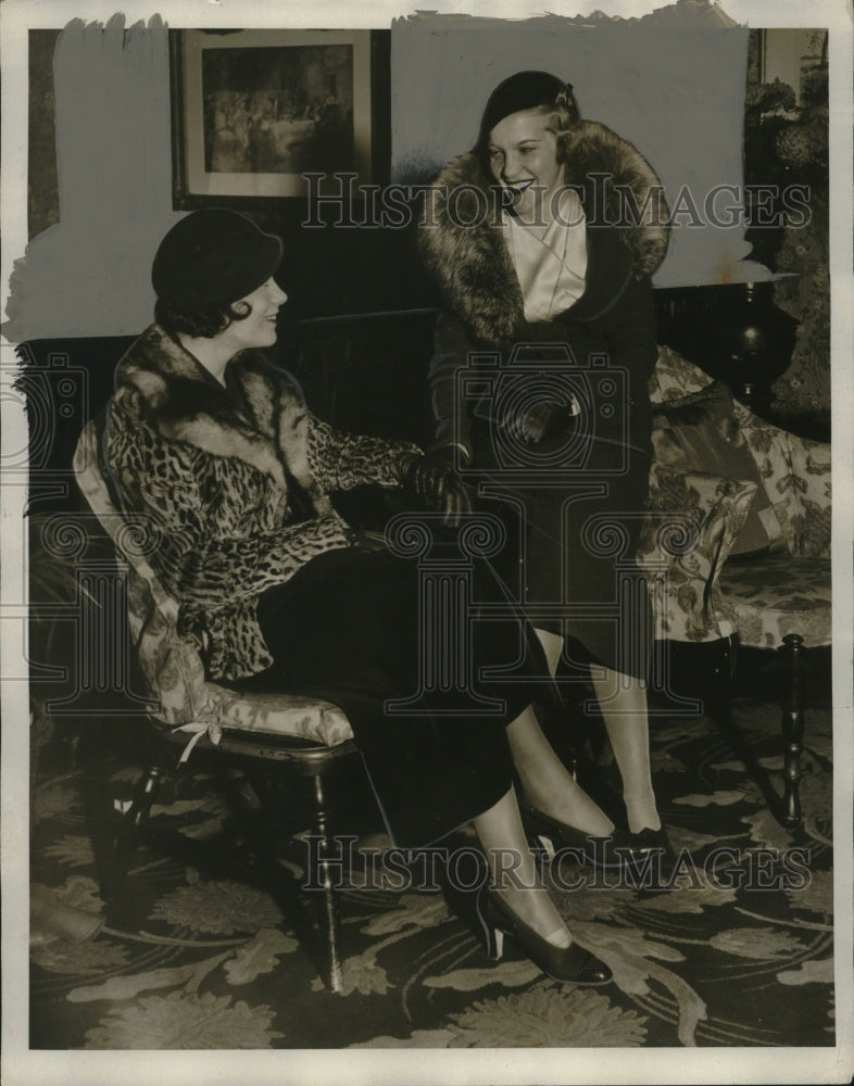 1932 Press Photo Estelle Penilo &amp; Madeleine Moriarty - Historic Images