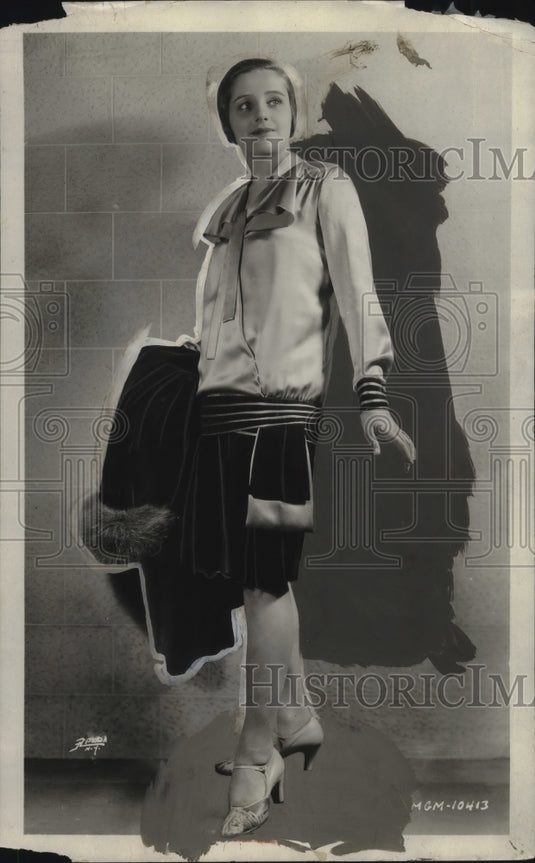 1927 Press Photo Sand Satin & Wine Velvet Ensemble for Chic Afternoon Wear-Historic Images