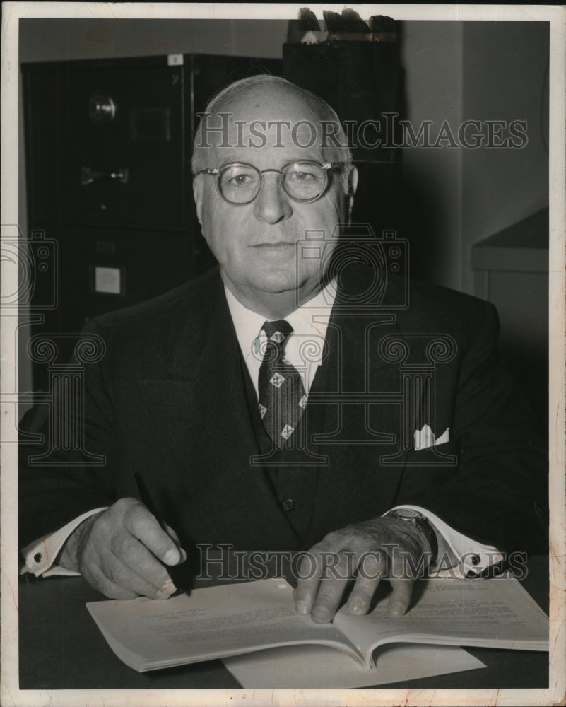 1952 Press Photo Fred Ramsay ex executive rector World Church Service - Historic Images